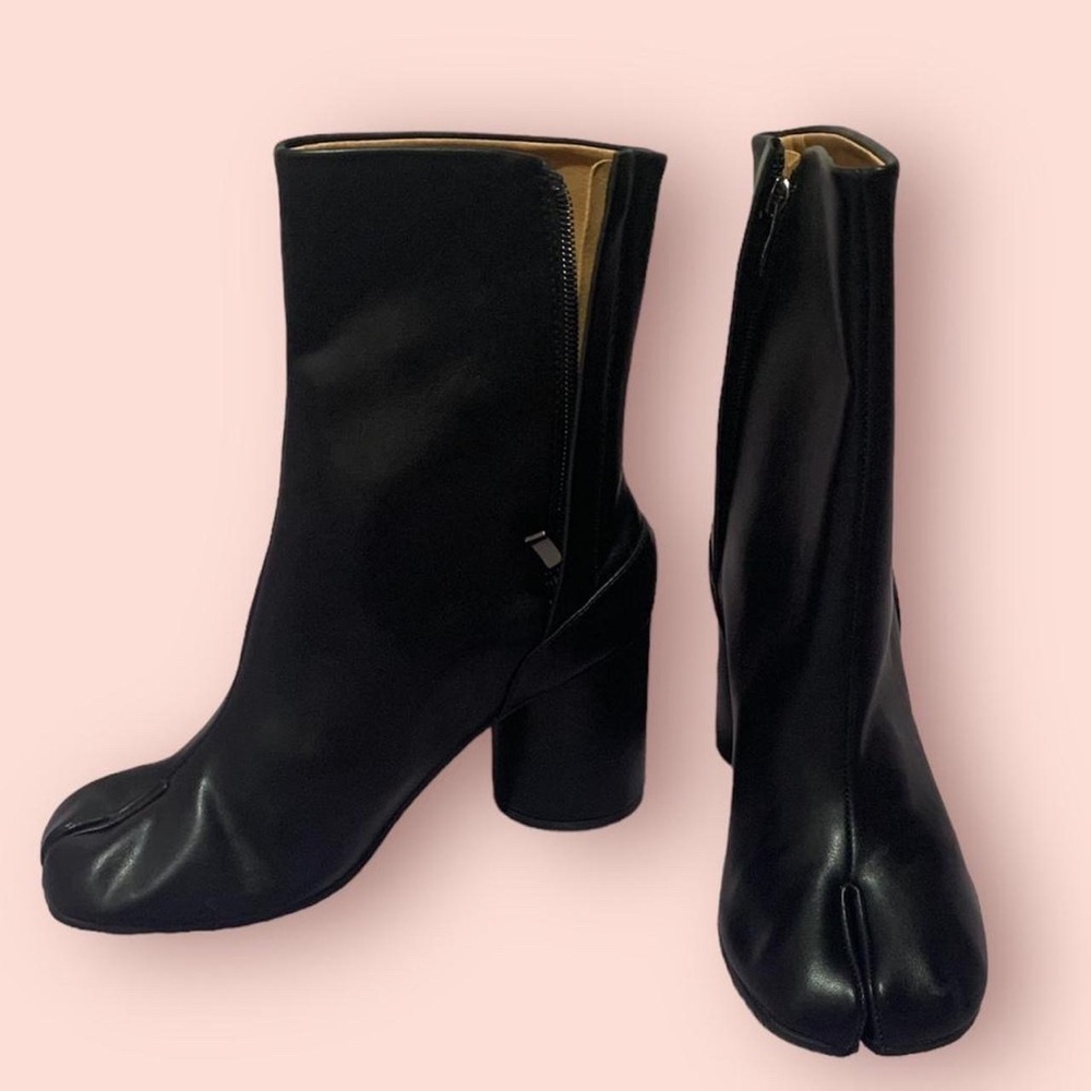 Tabi black leather boots size 7 (put the brand for exposure:)